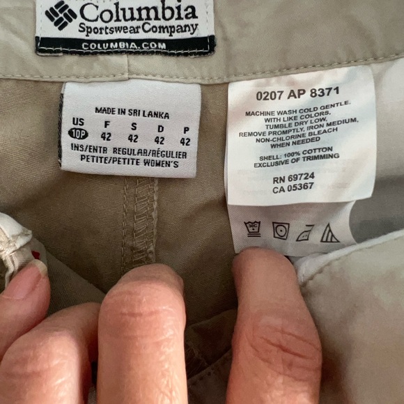 Columbia Full Length Khaki Pants - Picture 2 of 5